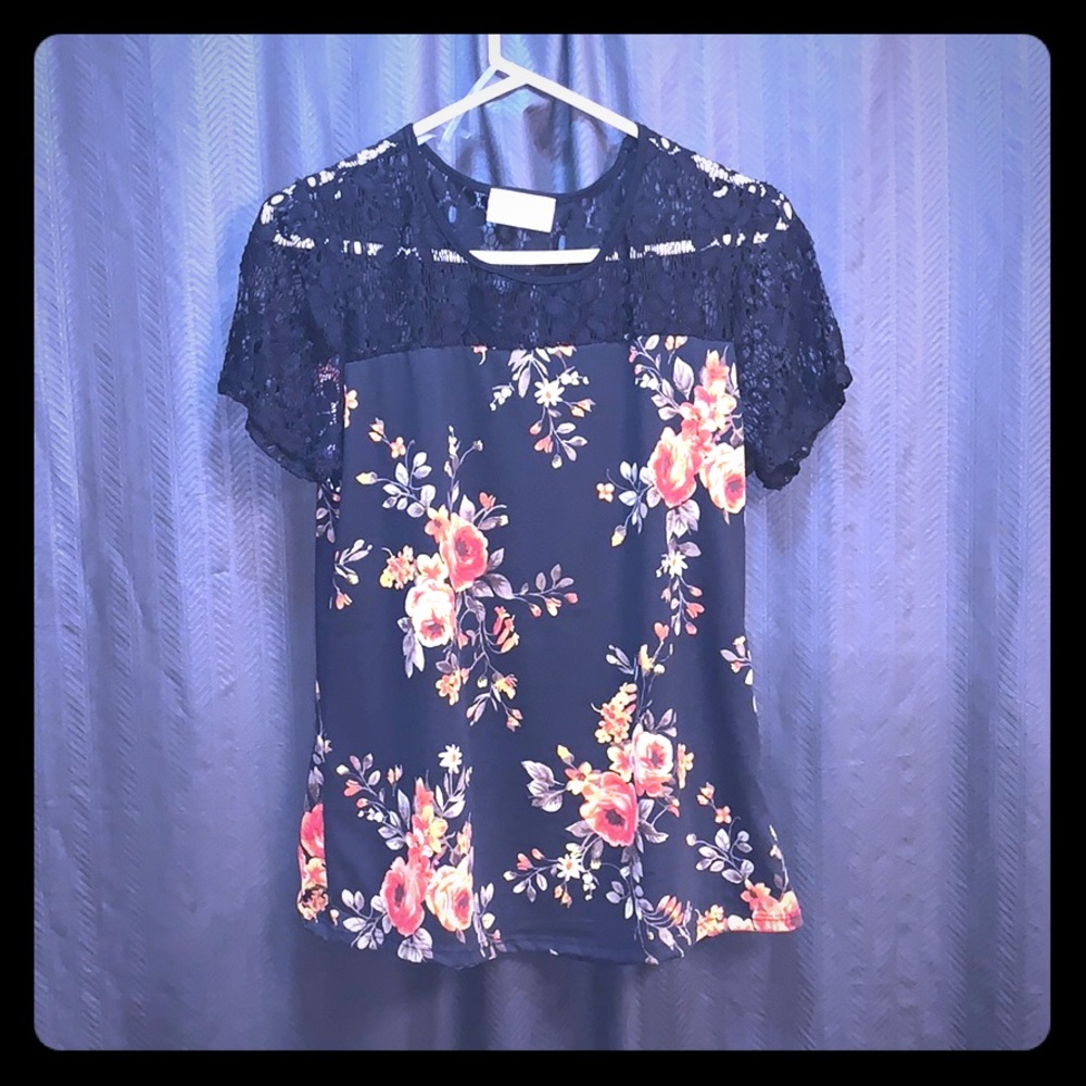 ⚜️5/$25⚜️NWOT Bobbie Brooks Medium Top